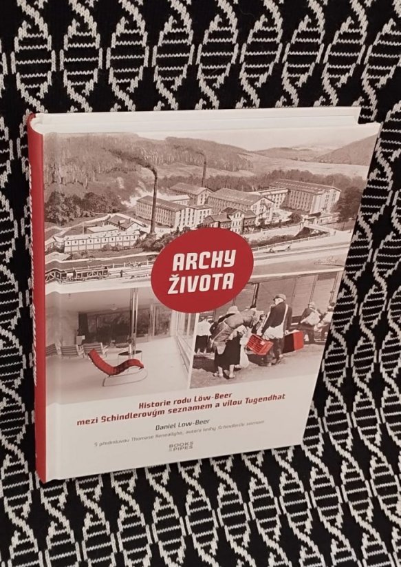 Arks - the Low-Beer story, book - Language: Czech